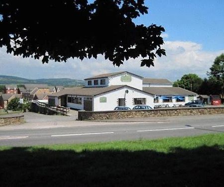 Green Acre Motel North Cornelly Εξωτερικό φωτογραφία